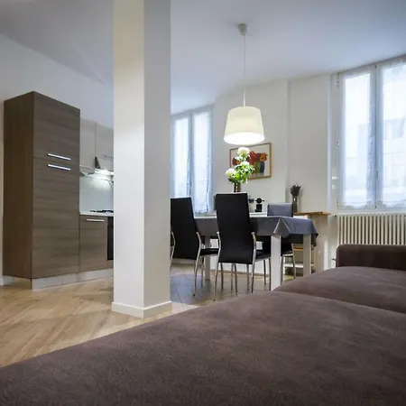 Milano 82 Апартаменты Комо